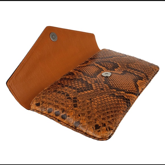 NWT 🤴 SUPER RARE 🤴 Gucci Broadway Python Clutch Tiger Head Clasp NEW W DUSTBAG - Picture 4 of 9